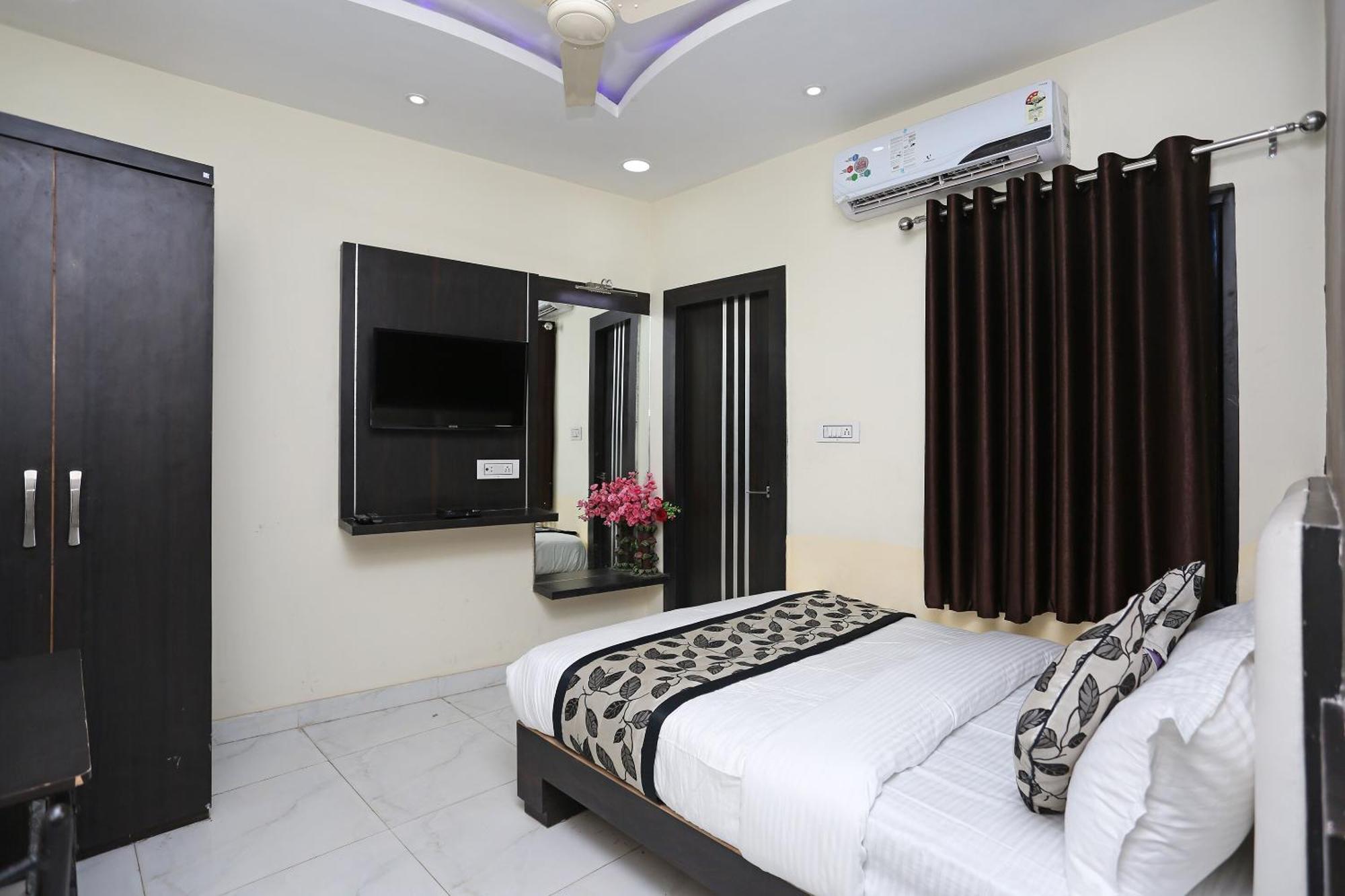 Hotel O Laxmi Privilege Inn Гвалиор Екстериор снимка